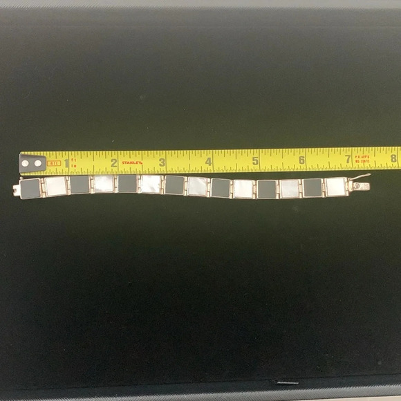 Sterling silver, black Onyx and mother of pearl bracelet - Picture 8 of 10